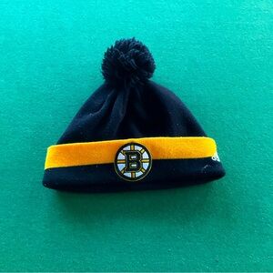 Adidas Boston Bruins knit beanie winter hat used condition black gold NHL hockey